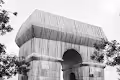 L'Arc de Triomphe, Wrapped