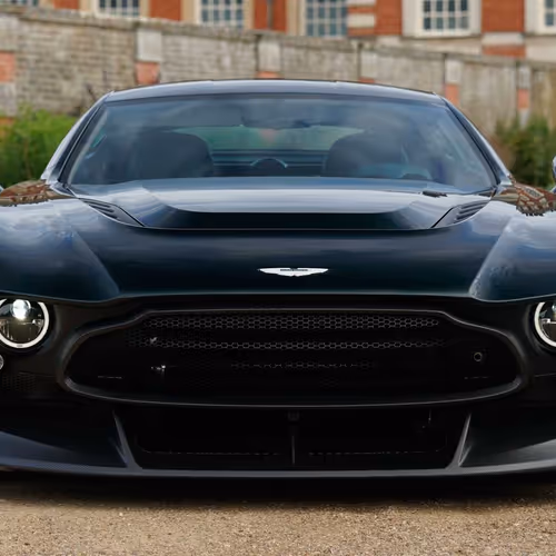 Aston Martin 4