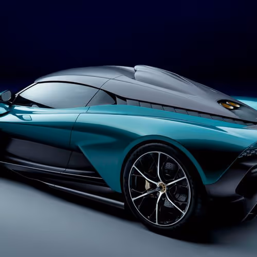 Aston Martin 4