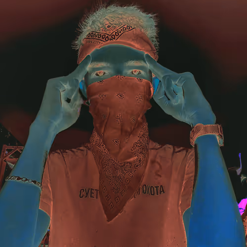 Item #46040828420268280894490084636142413998370387771757851018912622264538565181441 Media