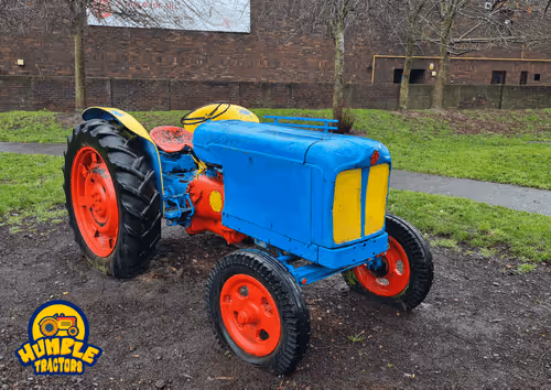 Item #35863194083128256797647772425284652682645032595179500226087347057049223561217 Media