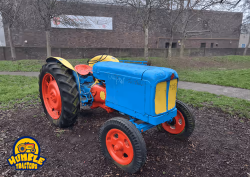 Item #35863194083128256797647772425284652682645032595179500226087347029561432866817 Media