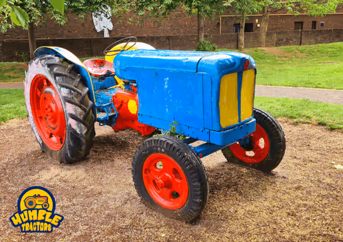 Item #35863194083128256797647772425284652682645032595179500226087347066944828211201 Media