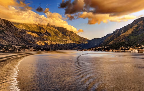 Untitled Collection #28008619