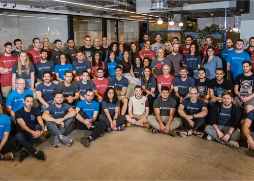 77702.lens-Collect-440