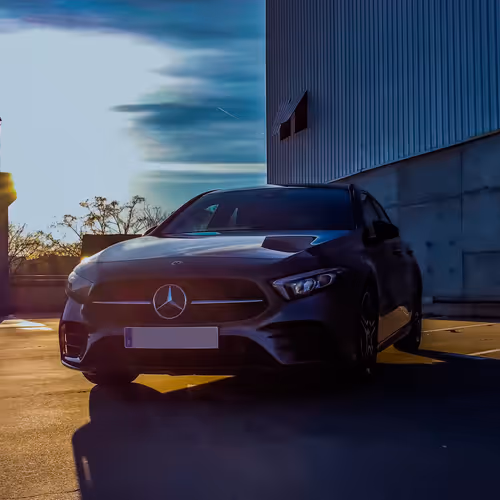 Mercedes - gjWFe1mfjl