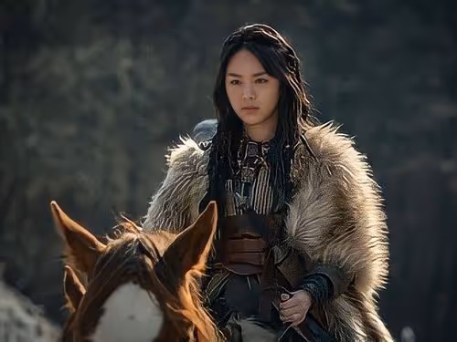 syncs.lens-Collect-220