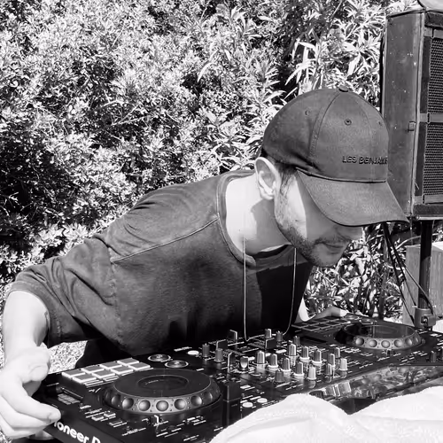 serboy - MELANCÓLICA (feat. heybela)