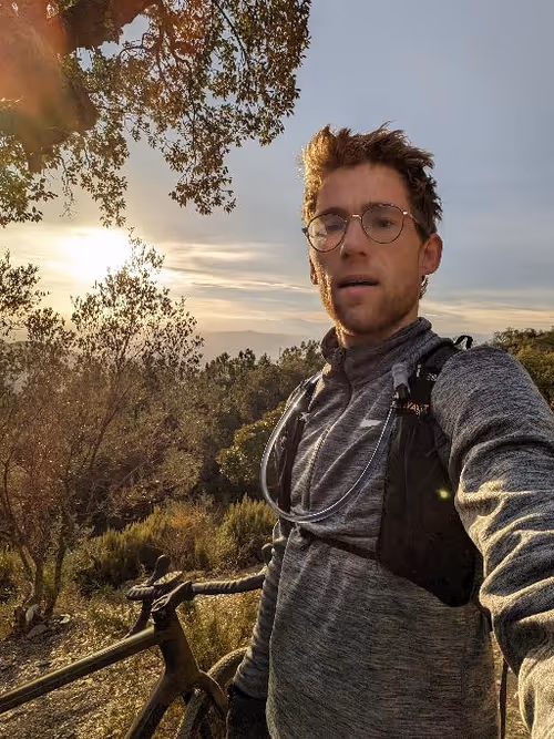 Item #253244475880162418952537574980421336570131842283 Media