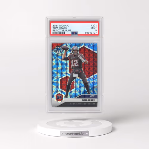 2021 Panini Mosaic #201 Tom Brady - Reactive Blue (PSA 9 MINT)