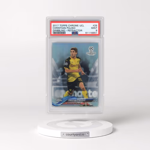 2017 Topps Chrome UEFA Champions League #25 Christian Pulisic - Dribbling-Refractor (PSA 9 MINT)