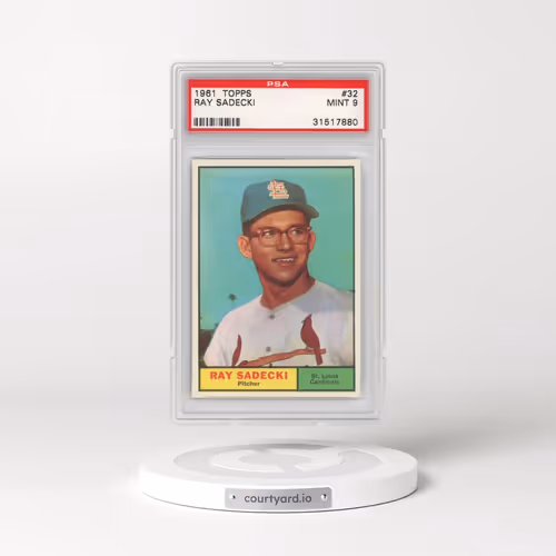 1961 Topps #32 Ray Sadecki (PSA 9 MINT)