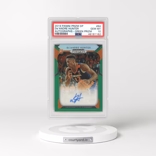 2019 Panini Prizm Draft Picks Autographs #64 DE'Andre Hunter - Green Prizm (PSA 10 GEM MINT)