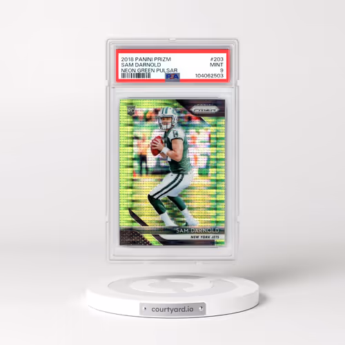 2018 Panini Prizm #203 Sam Darnold - Neon Green Pulsar (PSA 9 MINT)