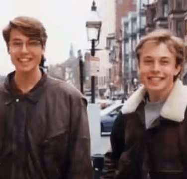 Item #60222331996605670134164748408984032369980394883201682062041885252332852084737 Media