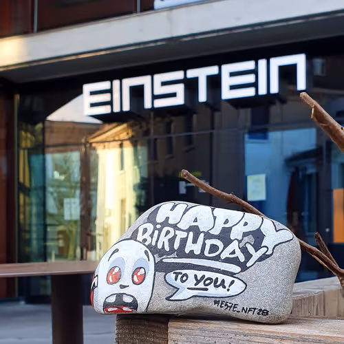 Item #76780836000871444111786607703412504968769074453506874541421732887467462230017 Media