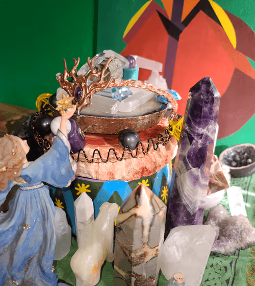 Item #42308540046866541539971940445397108885631946936136039124320588154790255184384 Media