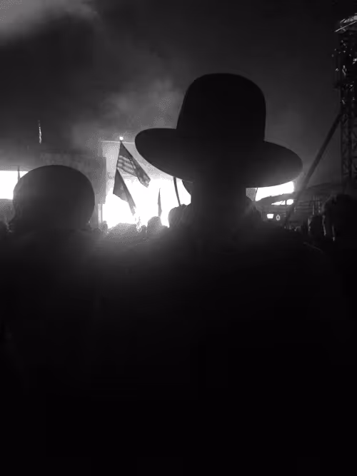 Item #110527260679406616687648876456332476743393224185300282858370831834355695878145 Media