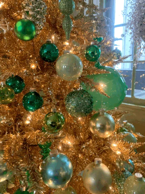 Item #15081463501546268006596121588316872326209313817998412847676537192994224209921 Media