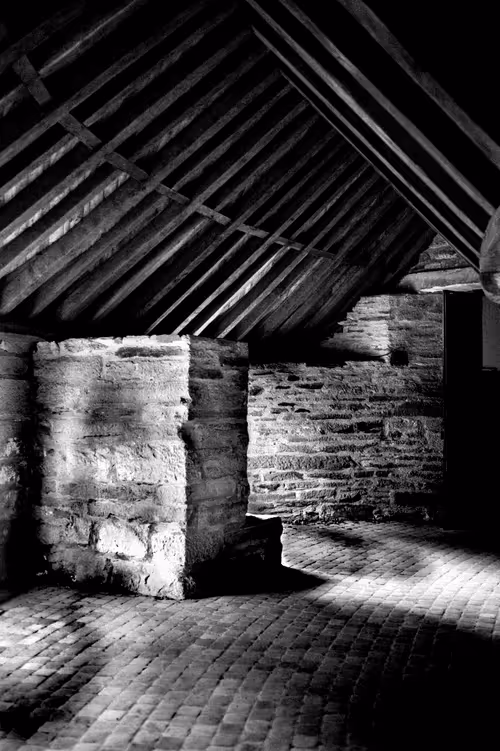 Item #73754067670666287486777451025371723803701293216623981117739972854186795597825 Media