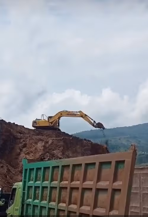 Item #97199718384666270089732904724735190501415195142311849285672880055778975678465 Media