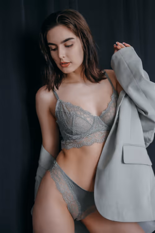 Item #76110080797063847900013459866181544009471731080577836334971526885357698154499 Media