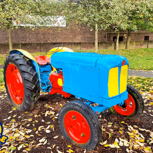 Item #35863194083128256797647772425284652682645032595179500226087347041656060772353 Media