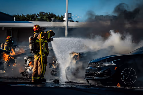 Item #27439795062901092399321903142193696129956748836890612143491337718991392079873 Media