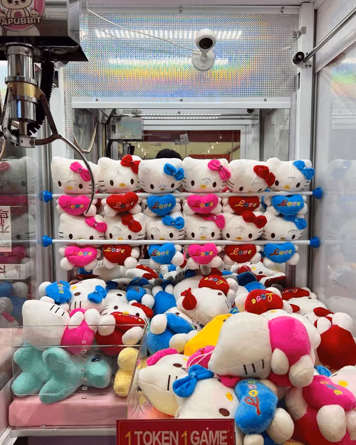 Item #35651106407672476951795186488492568057960232731455007417831889333724519596033 Media