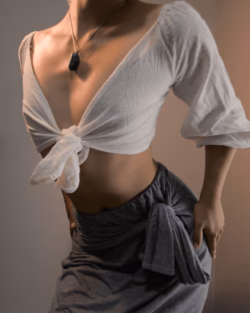 Item #109720428617165519679978807728490706852165057737244210530146316360265257451521 Media