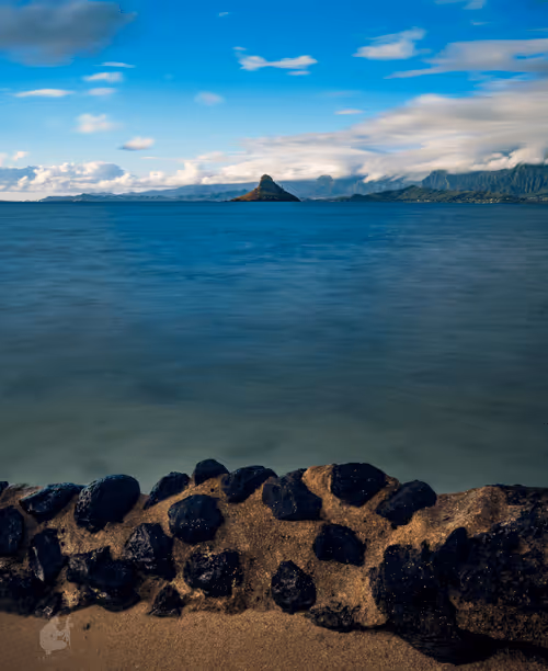 Item #60469663086247547060734774796591062506143363533646926759444952868317061709825 Media