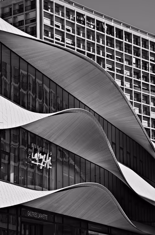 Item #54092708251689304060008626725907944876680074354438048784149165981597408690177 Media