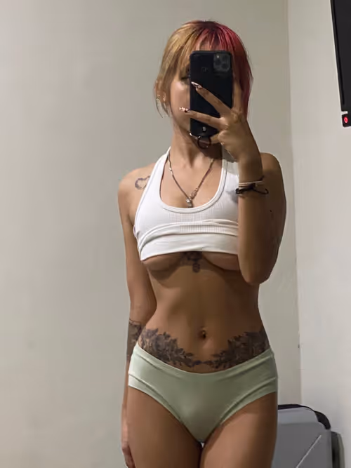 Item #37121590152711351531344278755441431636966536220494776296656735945338824687617 Media