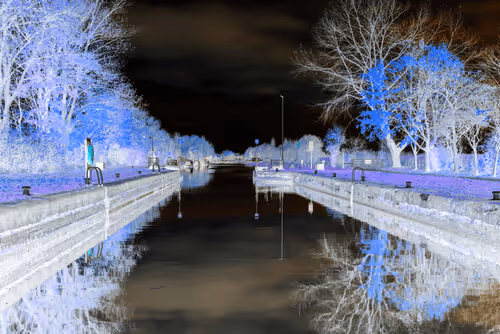 Item #29116135721761229210484076867231256007745226687246614036446527318295842914309 Media