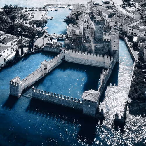 Item #111740150065429106308090261453974378695456672278358301364555177803087555330049 Media