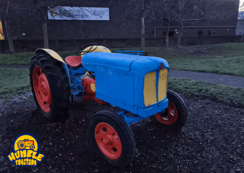 Item #35863194083128256797647772425284652682645032595179500226087347030660944494593 Media