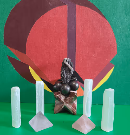 Item #42308540046866541539971940445397108885631946936136039124320588142694627288848 Media