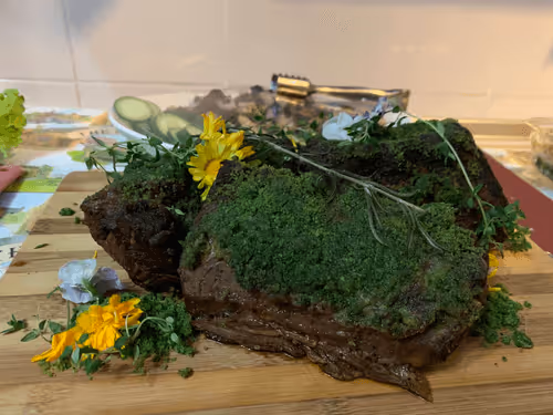 Item #16085782936985033005824739971235593655635824088057638606676015188138619043841 Media