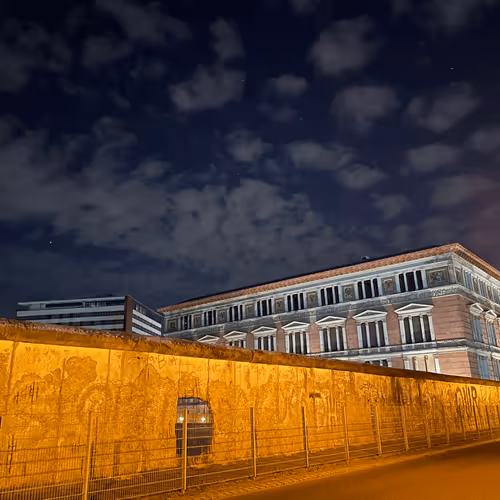 Item #35339417924445304267052449174579644074826086506751043788329225568622104019044 Media