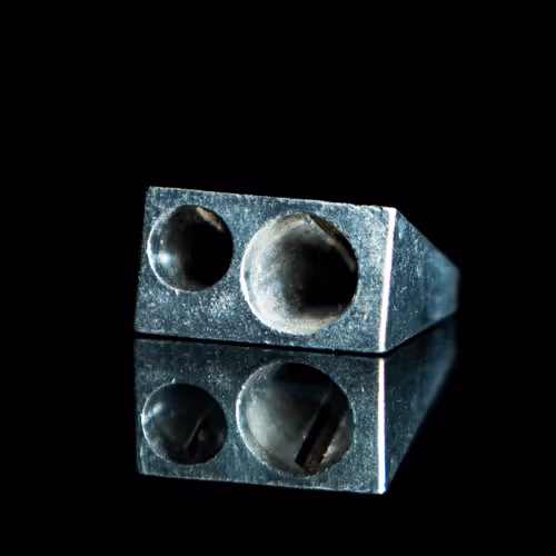 Item #22471183679680593104244810119963219853862281376363812672195261980908126732289 Media