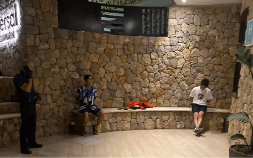 Item #5230217643145775149468111589841998949698373203685460086798335414932374290532 Media