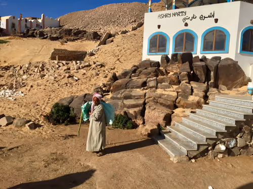 Item #96587523373113111080358341550985904879588799302857967207124218640836100882433 Media