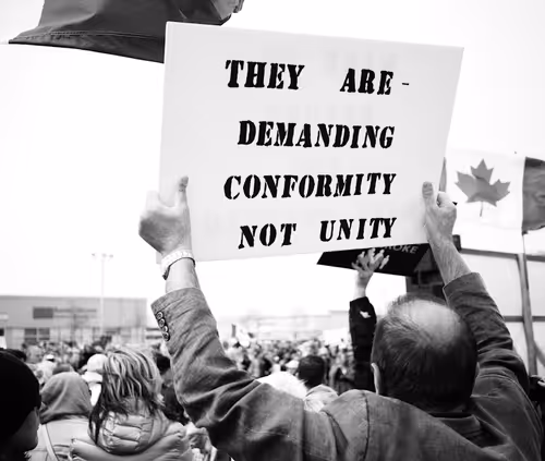 Item #34050975843002366841675306618992214201728583656469935882455043172815486320641 Media