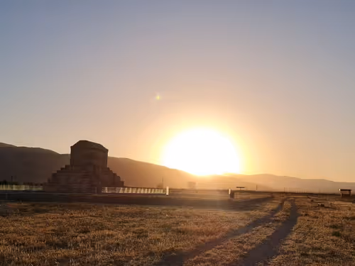 Item #24261417062516319054272586891288046618897856621205575028987138791857985683457 Media