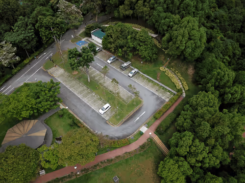 Item #42367402454926581942619760928835310535724341624545693814929607714262686367844 Media