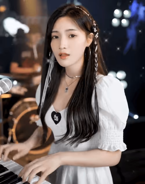 Item #56786051454938448665662269990406586078806734097182831935099503651493269995521 Media