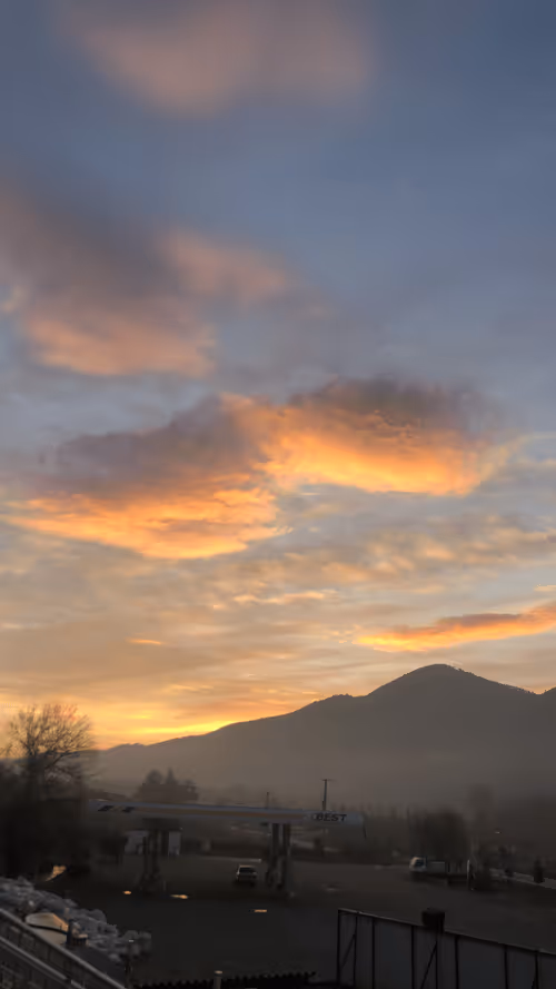 Item #18714837712185179613557830259460783252865551900809132160579202506823659683841 Media