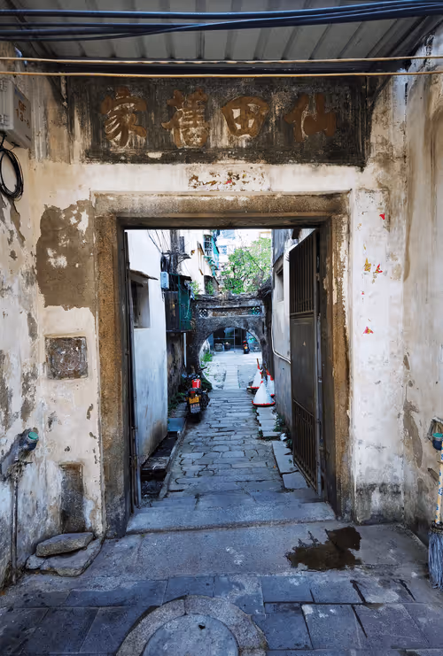 Item #75910940865497505828175027712835434878511904351959988832947875706757716115556 Media