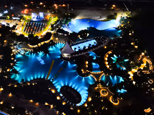 Item #75910940865497505828175027712835434878511904351959988832947875671573344026724 Media