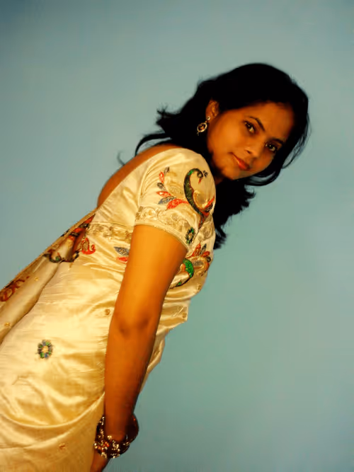 Item #70380890896986350035953124659598355529364139869800606797745305917628744728577 Media